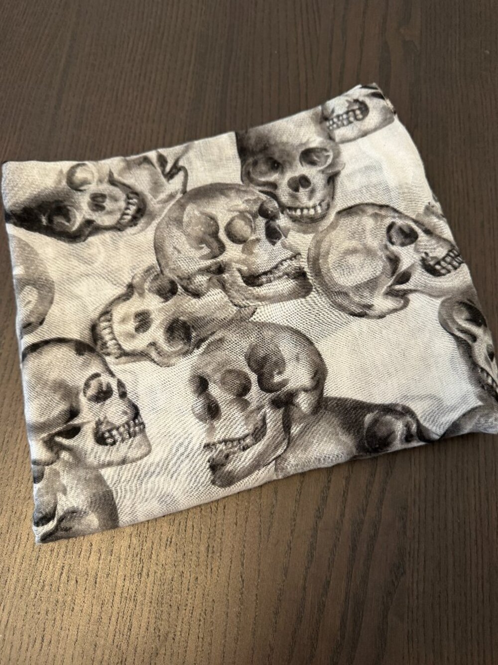 Halloween Scarf Skulls Edgy Gothic fashion Black and White 42 inches H&M